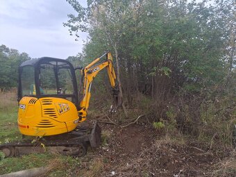 Mulčovanie. Čistenie pozemkov .traktor a minibager - 6