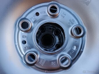 Sada kolies Škoda Octavia 3, plechové disky +pneu 205/55 R16 - 6