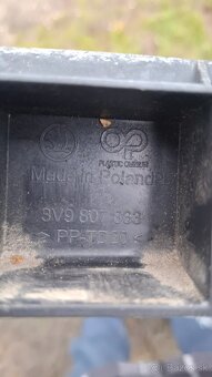 Držiaky / vodiace lišty nárazníka – Škoda Superb III - 6