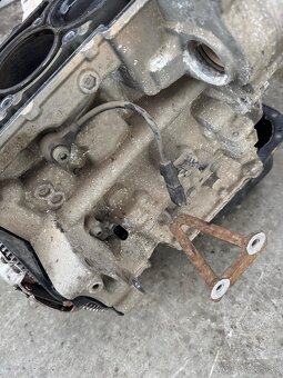 Spodok motora 1.2 htp 40kW AWY - 6