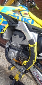 RMZ 450 2022 - 6