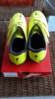 TRETRY SPECIALIZED veľ. 8/42. - 6