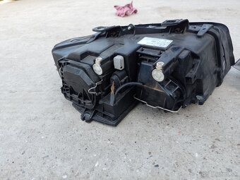 Predám predné svetlá na Audi A4 b6 - 6