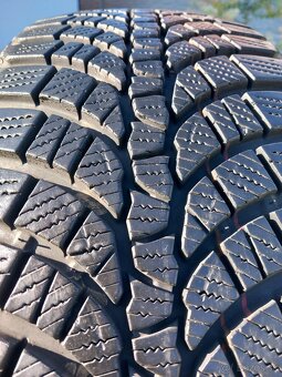 215/55 r17 zimne pneumatiky 4 kusy. - 6