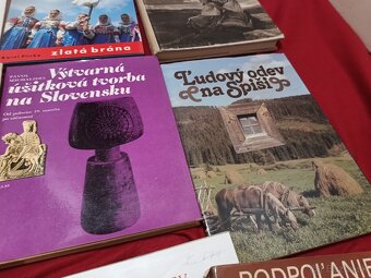 Knihy o krojoch, ľudovom odeve, výšivkách - 6