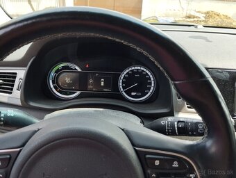 Kia Niro hybrid - 6