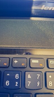 Predám starší notebook Lenovo - 6