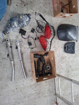 malaguti spidermax 500 nahradné diely - 6