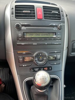 Predám - Toyotu Auris - 6