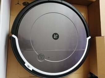 Robotický vysávač iRobot Roomba Combo R1118 - 6