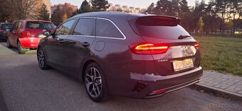 Kia Ceed SW 1.5 T-GDI Automat 2025 v Záruke - 6