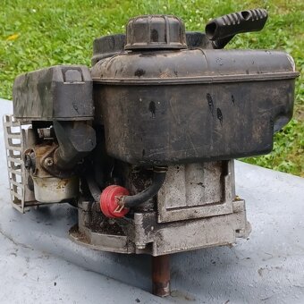 Ponúkam tento komplet motor na kosačku - 6