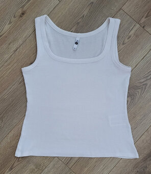 Tričká - 1 ks / 1 € - 6