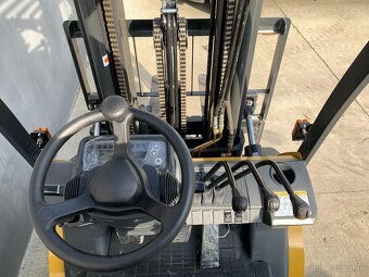 Vysokozdvižný vozík Caterpillar GP25N - 6