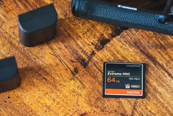 Canon EOS 5D Mark III - 6