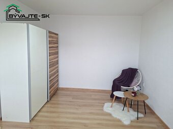 Jednoizbový byt s balkónom a parkovacím miestom v Prievidzi, - 6