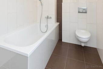 Štýlový bungalov s bazénom a galériou v m.č. Bratislava Vrak - 6