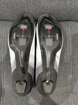 Shimano Tretry Shrc702 Carbon Biele - 6