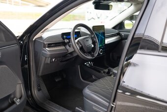 Ford Mustang Mach-E STD RWD 75kWh - odpocet DPH - 94% SoC - 6