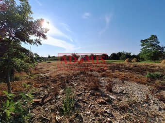 ADOMIS - Predáme stavebný pozemok 500m2 Milhosť, všetky siet - 6