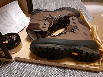 Predám vysokokvalitnú obuv BOSP č. 44 - 6