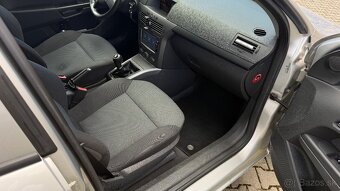 Opel Astra H Combi - 6