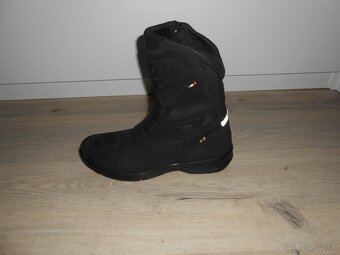 Predam nove moto topanky znacky FALCO ATLAS 2 o velkosti EU - 6