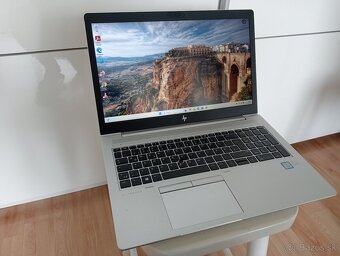predám HP Elitebook 850 G5 , Intel Core i5 , 16gb ram , ssd - 6