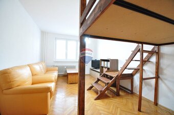 PRENÁJOM, 1-izbový byt, Poprad - Západ, Ul. Štúrova, blok Ze - 6