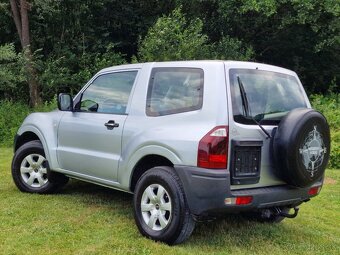 Mitsubishi Pajero 2.5 DI-D 4X4 UZÁVIERKA VEĽMI ZACHOVALÉ - 6