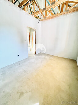 Reality KOMPLEX s.r.o., Vám ponúka na predaj moderný 4-izbov - 6