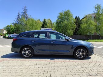 Hyundai i30 kombi 1.5 benzin 7/2022 45853km - 6