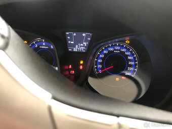 Hyundai IX20 - 6