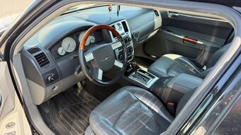 Chrysler 300C V8 5.7 Hemi - 6