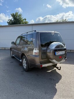 Mitsubishi Pajero - 6