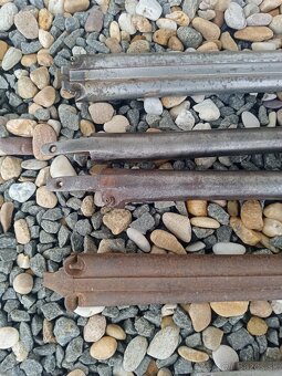 Staré zbrane hlavne komponenty súčiastky - 6