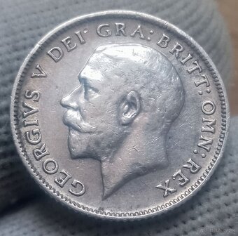 Strieborné 6 pence. - 6