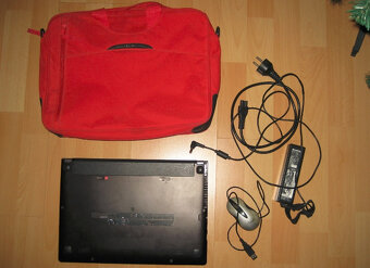 LENOVO IdeaPad M 30-70 (i3, LED Displej 13,3") - 6