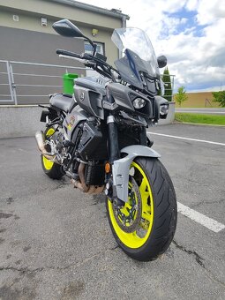 Yamaha MT10 - 6