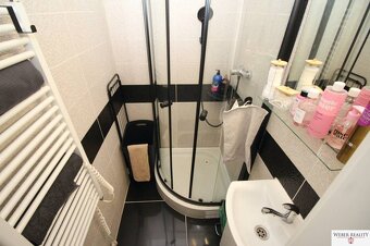 2-izb.Staré Mesto (Laurinská ul.) 3/5p. s balkónom, pešia zó - 6