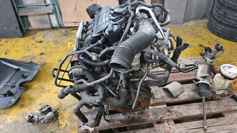 Octavia 1,6 benzin motor,riadenie,prevodovka - 6