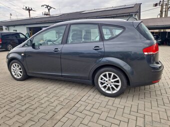 Predám Seat Altea XL 1.6 TDI CR 77 KW r.v.2011.malá spotreba - 6