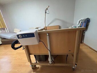 Nemocničná polohovateľná postel - 6