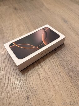 Predam Iphone 16 Pro 256GB Titanium - TOP STAV - 6