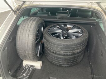 Škoda Superb Combi 2.0 TDI 190k Sportline Manuál 6st - 6