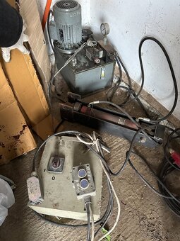 hydraulicka jednotka + 2x hydraulicky valec - 6