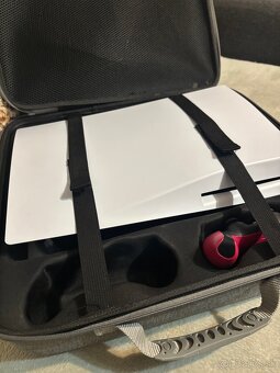 Sony PlayStation 5 (PS5) s mechanikou - 6