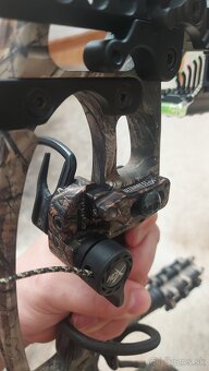 Hoyt kladkovy luk - 6