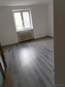 Priestranný 4-izbový byt s balkónom v tichej časti. - 6
