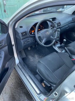 Toyota Avensis 1.8 benzín MT - 6